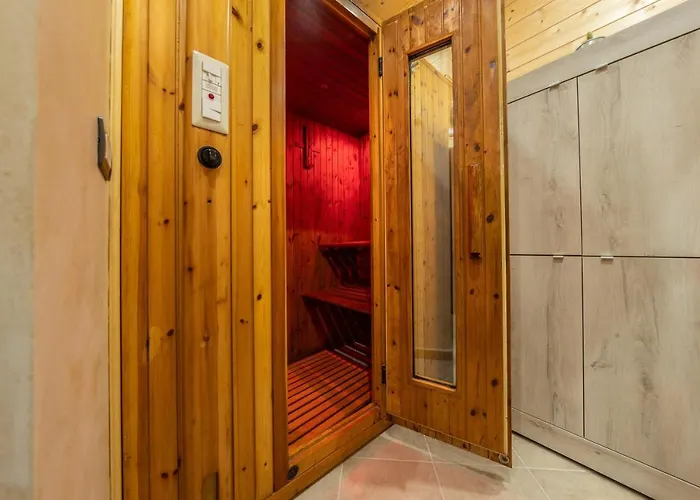 Norman Tower * Casalbore